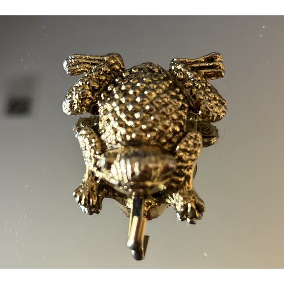 VTG Gold Frog Pin Brooch Small Perfect for Hats, Lapels, Bags etc - Picture 5 of 7